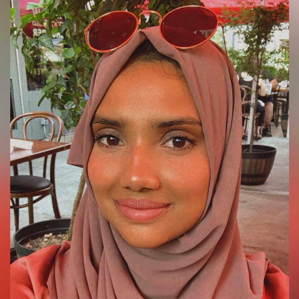 Meet your Posher, Sarmina